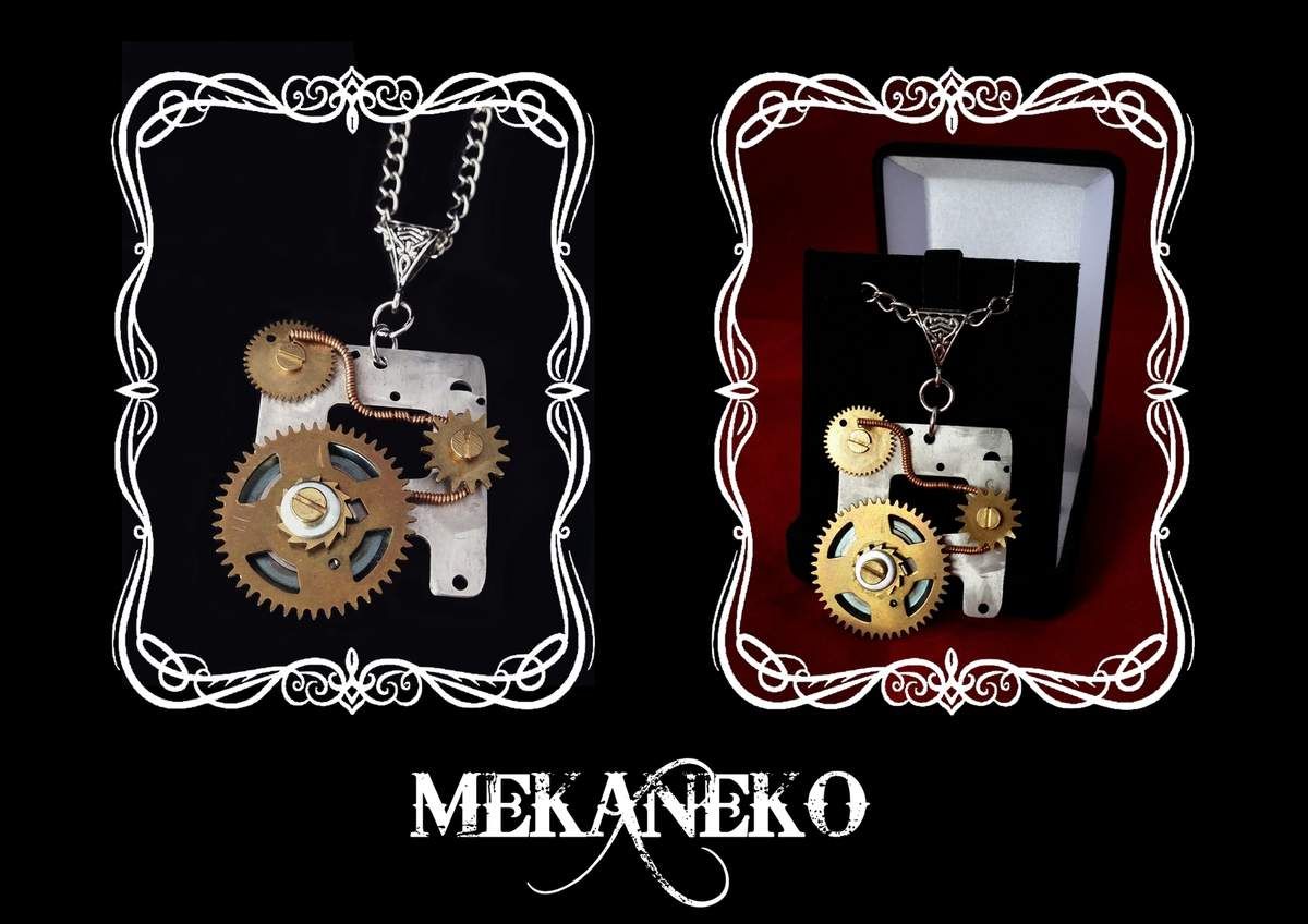 Bijoux steampunk , collier mécanisme de montre et engrenage